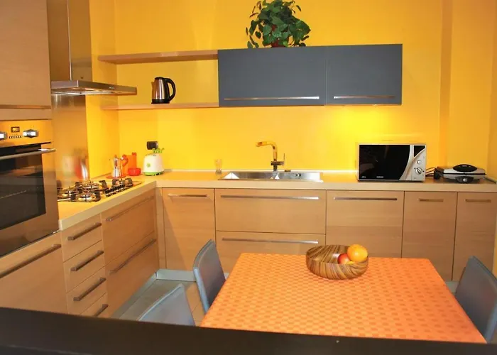 Simone-ferienwohnung Nahe Menaggio * サン・シーロ